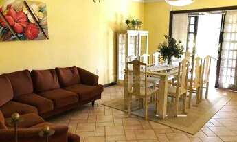 Imagem 3: Venha conhecer esse imóvel encantador que pode ser seu próximo lar! Com área construída: 2