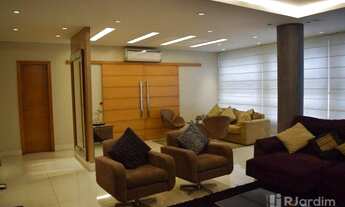 Imagem 2: Metrô próximo. Portaria 24h. Apartamento com 5 quartos à venda, 300 m², Copacabana, Zona s