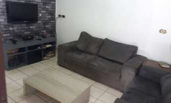 Imagem 3: Oportunidade, Casa no Jd. Uirá, lote inteiro, 4 Dorm, Quintal e 6 Vagas de Garagem coberta