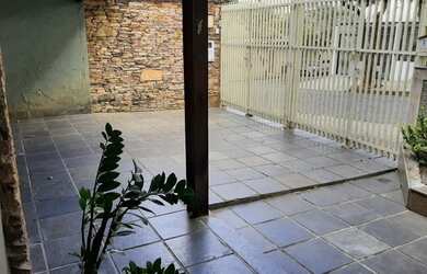 Imagem 7: Casa para venda possui 239 metros quadrados com 4 quartos em Rio Branco - Belo Horizonte