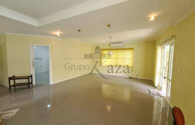 Imagem 3: Casa de condomínio para aluguel com 398 metros quadrados com 4 quartos