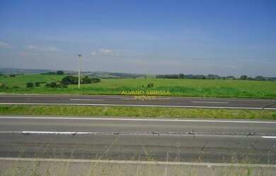 Imagem 4: Área em zona industrial ZUPI-1 com 115.119 m², documentação perfeita, georeferenciada, boa