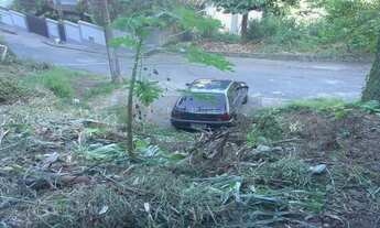 Imagem 3: Open House Vende - Em São Francisco Terreno em Declive com vista total do mar