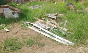 Imagem: Terreno com uma pequena casa