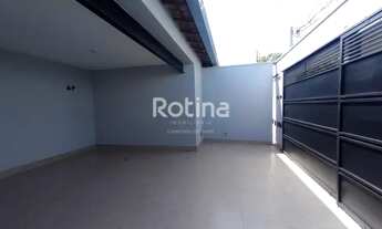 Imagem 2: Casa para aluguel, 3 quartos, 1 suíte, 1 vaga, Martins - Uberlândia/MG