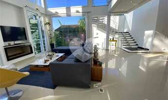 Imagem 5: Linda Casa moderna a Venda na Serra da Cantareira com 3 suítes, no Pq Imperial