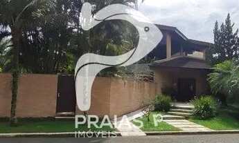 Imagem: Casa com piscina e churrasqueira, condomínio