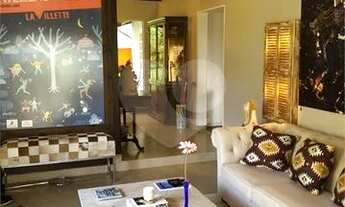 Imagem 4: Casa térrea podendo ser comercial ou residencial com 4 dormitórios sendo 1 suíte