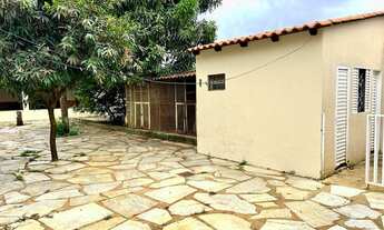 Imagem 2: Casa para venda com 210 metros quadrados com 3 quartos