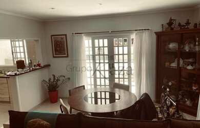 Imagem 6: Excelente Casa - Sobrado - Jardim das Colinas - 4 Dormitórios - 266m² - Zona Oeste - SJC