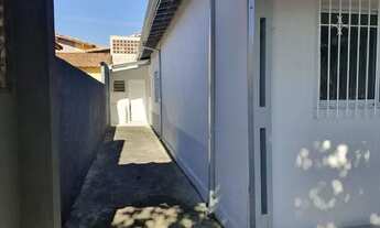 Imagem 3: Casa para aluguel e venda possui 120000 metros quadrados com 3 quartos