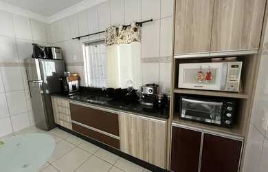 Imagem 6: LINDA CASA MEDINDO 260 M² 03 dorm(s) / 01 suíte(s) no Santa Mônica - Uberlândia