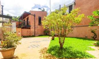 Imagem 7: Casa com projeto de Carlos Bratker com infraestrutura completa