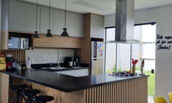 Imagem: Linda casa de 2 pav. 190 m2 no Condomínio