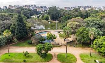 Imagem 7: Studio decorado em frente a Redenção