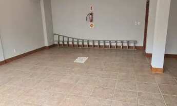 Imagem 3: Excelente imóvel comercial/Residencial, com 03 quartos, vaga para 3 carros em excelente lo