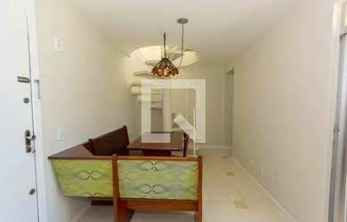 Imagem 7: Apartamento para Aluguel - Cabral, 1 Quarto, 67 m2