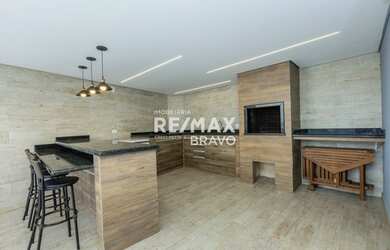 Imagem 2: Sobrado Triplex, 4 Quartos, 1 Suíte, 4 Vagas, a venda no Cajuru