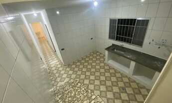 Imagem 3: Aluga-se Casa Taboão em Guarulhos, 5 cômodos, 500 metros de distância da Praça Oito de Dez