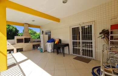 Imagem 5: Casa para venda tem 300 metros quadrados com 5 quartos em Leigos - Saquarema - RJ