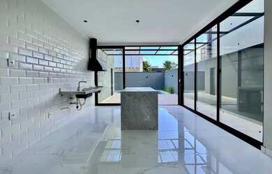 Imagem 3: Casa com 3 dormitórios à venda, 140 m² por R$ 990.000,00 - Condomínio Terras do Vale - Caç