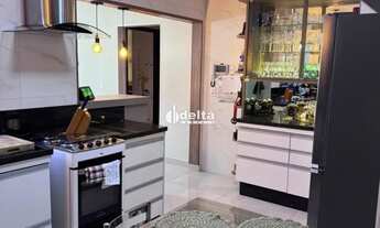 Imagem 5: Casa residencial disponível para venda no bairro Alto Umuarama em Uberlândia-MG