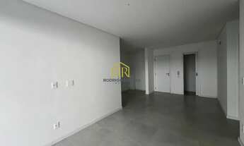 Imagem 7: Seu novo refúgio moderno, aguardando por você!