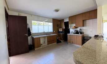 Imagem 7: Excepcional sobrado no Portal do Sol 1, em frente à Praça!