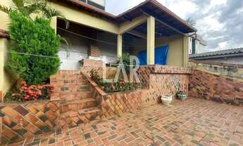 Imagem: Casa à venda, 5 quartos, 1 suíte, 5 vagas