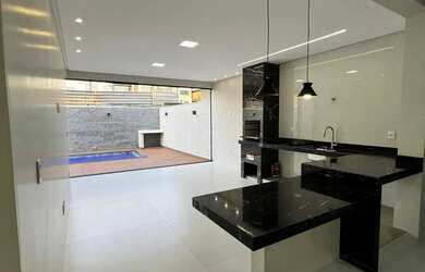 Imagem 2: SOBRADO- 5 suítes, 210m², 4 vagas, Piscina- Senador Canedo