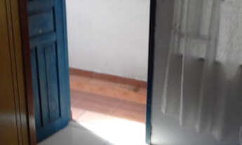 Imagem 2: Quarto mobiliado para moças ao lado do terminal capao da imbuia