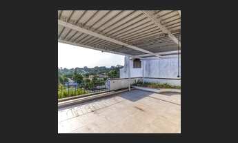 Imagem 6: Casa de condomínio de luxo com 497 m² com 3 quartos, sendo 2 suítes, lindo jardim