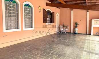 Imagem: Casa / Padrão - 3 Dormitórios - Bosque