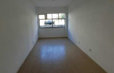 Imagem 7: Salas comerciais no prédio do Santander