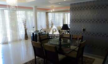 Imagem 2: Linda cobertura com vista panorâmica toda decorada