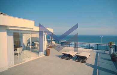 Imagem 2: Cobertura cinematográfica frontal mar no Cond. mais exclusivo da orla da praia da Barra