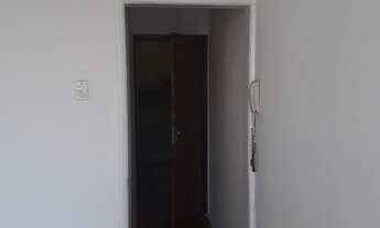 Imagem 2: Higienópolis. Frente.Longe de comunidades. 2Q. Sala.Cozinha. R$ 1.200,00