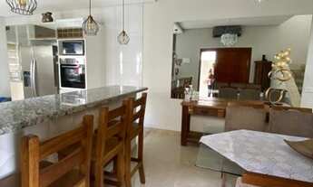 Imagem 6: Casa para venda possui 180 metros quadrados com 3 quartos sendo um suíte condomínio fechad