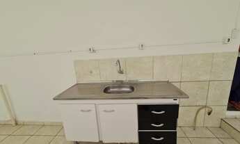 Imagem 3: Imóvel para venda tem 300 metros quadrados, com edícula no fundo que possui habite-se