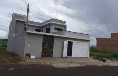 Imagem 2: Casa com 3 dormitórios à venda por R$ 695.000,00 - Jardim Maria Regina - Jardinópolis/SP