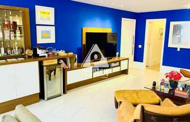 Imagem 3: Original 4 quartos de 225m² c/ 2 vagas na Lagoa!