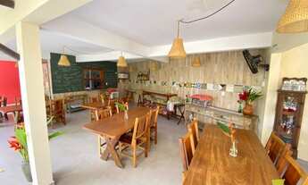 Imagem 6: Pousada em funcionamento na vila de Itamambuca