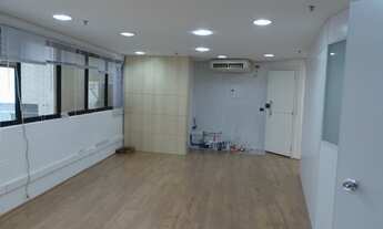 Imagem 4: Consultório para aluguel e venda possui 102 metros quadrados com 1 quarto