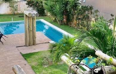 Imagem 2: Casa para venda possui 480 metros quadrados com 4 quartos no Laguna