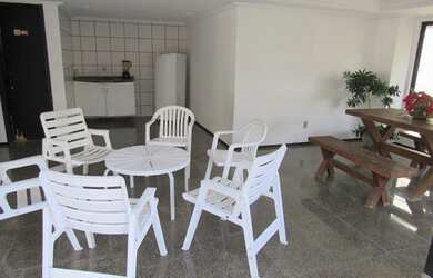 Imagem 4: Apartamento com 4 quartos sendo 1 suíte, wc social, wc serviço, varanda, armários, 2 vagas