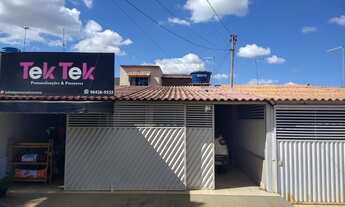 Imagem 4: Espetacular Imóvel! 03 Residências no Lote e 01 Loja, Porcelanato, Banheira, QNQ 05 Ceilân