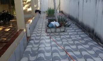 Imagem 7: Casa para venda possui 241 metros quadrados e 5 quartos em Centro - Buritizeiro - MG