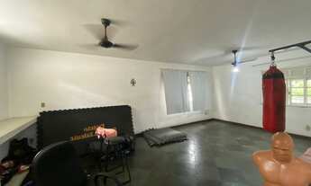 Imagem 5: Casa comercial em Bangu ao lado do Guanabara