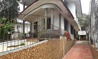 Imagem 4: Centro, Casa com 2 Andares e 1/2>Terreno 360m2, 5 Quartos, Garagem 5vgs, Teto em Laje