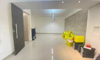 Imagem: Linda casa a cerca de 150m da Praça de